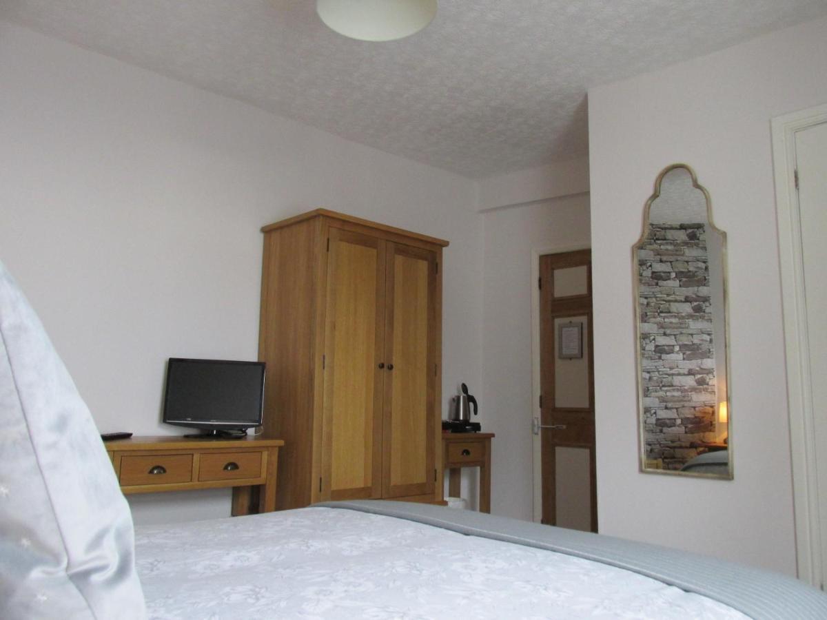 Bed & Breakfast No 3 *